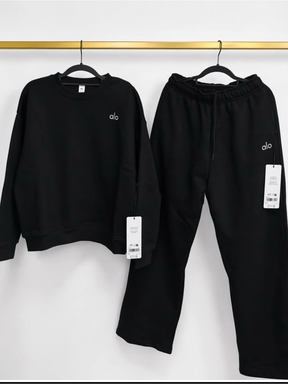 Black Alo Sweater And Sweatpant Uncuffed Set